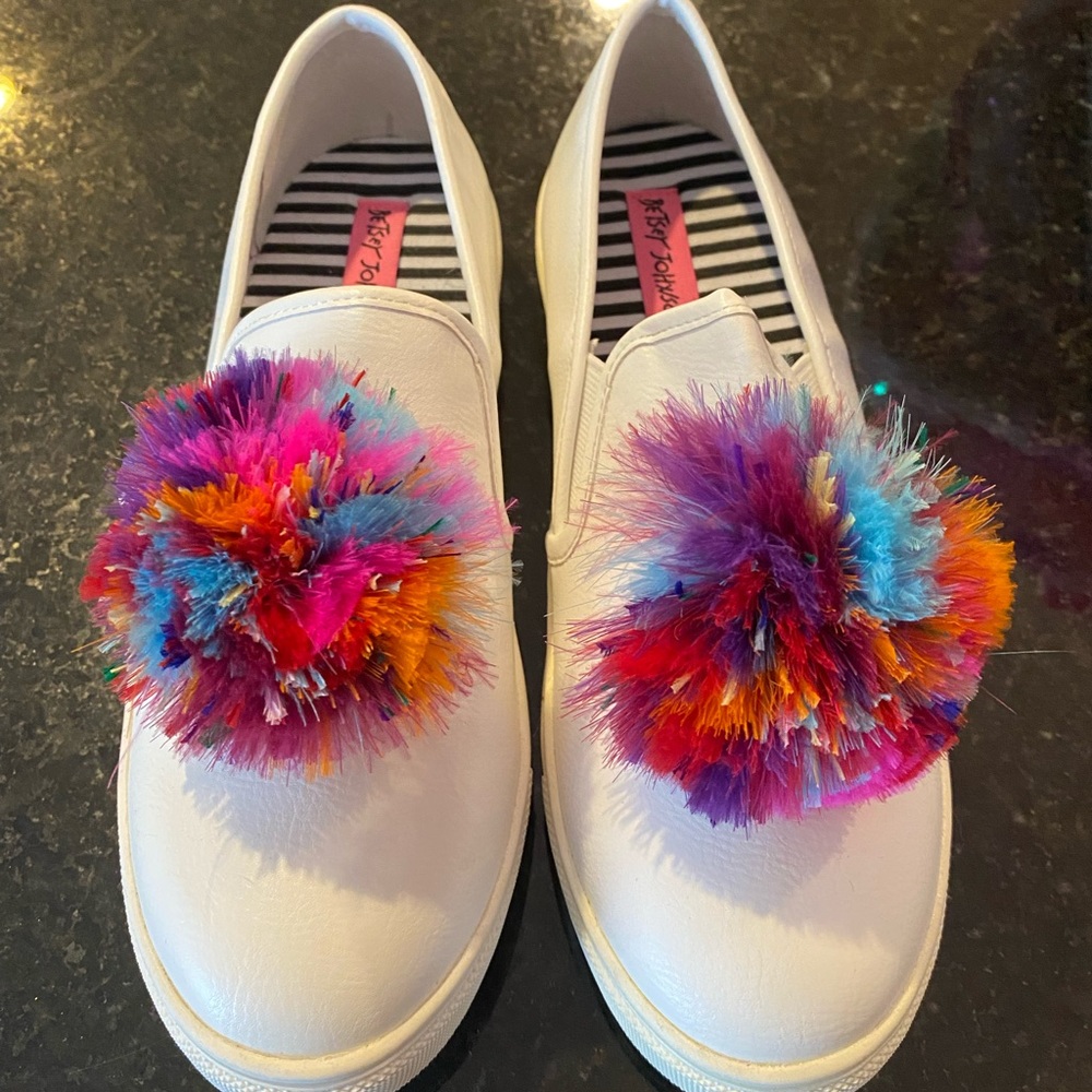 Betsy Johnson Slippers, size 8